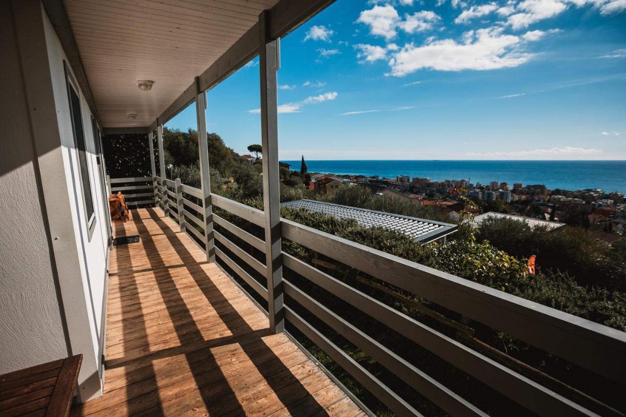 Agriturismo Rose Di Pietra Pietra Ligure Bagian luar foto