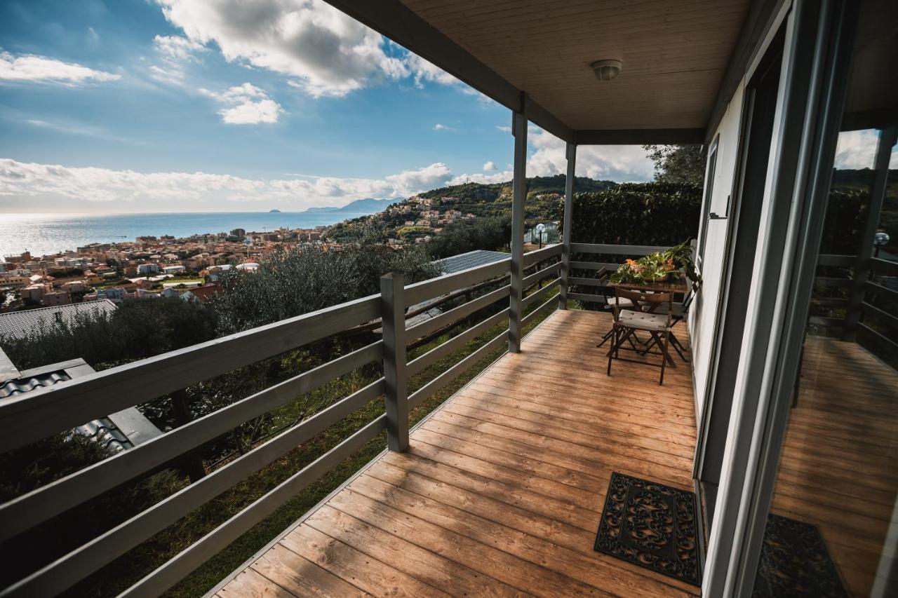 Agriturismo Rose Di Pietra Pietra Ligure Bagian luar foto