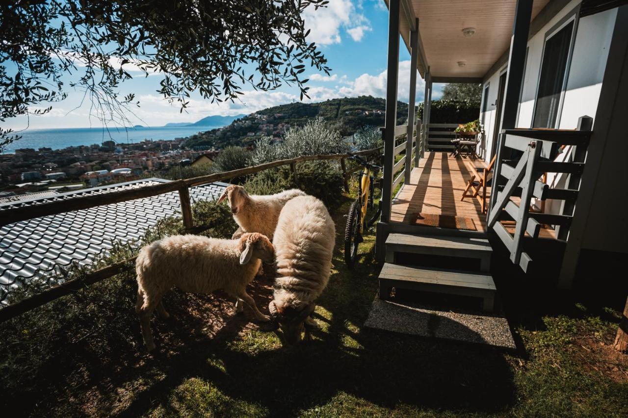 Agriturismo Rose Di Pietra Pietra Ligure Bagian luar foto